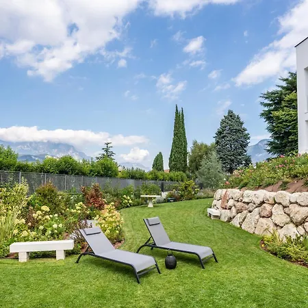 Midum Family Garden